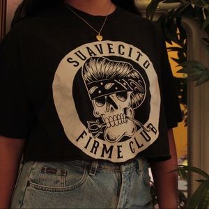 Suavecito Firme Club Skull Graphic Cropped T-Shirt